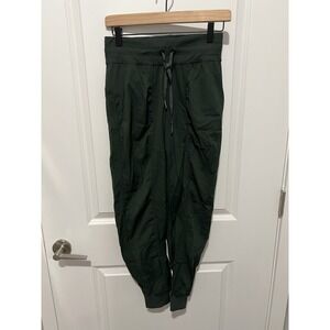 Lululemon Dance Studio Mid-Rise‎ Jogger *Full Length Legacy Green Womens Size 4